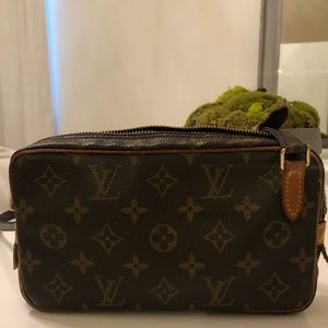 100% Authentic Louis Vuitton Marly Bandouliere